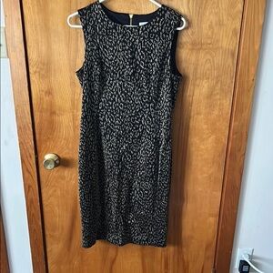 Elegant Black and Gold Sleeveless Dress